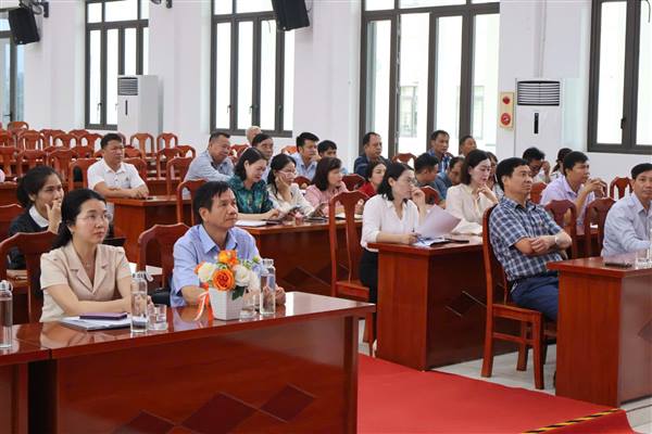 Phường Việt Hòa tham dự hội nghị trực tuyến báo cáo viên cấp thành phố tháng 9/2025