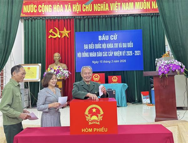 Những hình ảnh trong ngày Bầu cử tại phường Việt Hòa