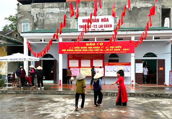 Ghi nhận không khí tại các khu vực bỏ phiếu trên địa bàn phường Việt Hòa 