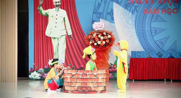 Sôi nổi Ngày hội đọc sách tại Trường Tiểu học Việt Hoà 