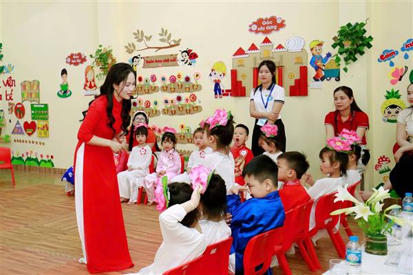 Hoàn thành phần thi thực hành giáo viên giỏi bậc Mầm non khu vực phía Tây tp Hải Phòng, tại trường MN Lai Cách phường Việt Hòa 