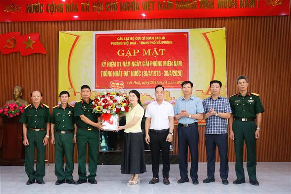 Câu lạc bộ Cựu sĩ quan Cao An, phường Việt Hòa tổ chức gặp mặt nhân dịp kỷ niệm 51 năm Ngày Giải phóng miền Nam, thống nhất đất nước