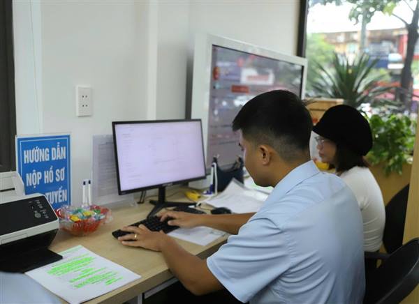 Chấn chỉnh, xử lý trách nhiệm đối với tình trạng hồ sơ trễ hạn trong giải quyết thủ tục hành chính lĩnh vực đất đai
