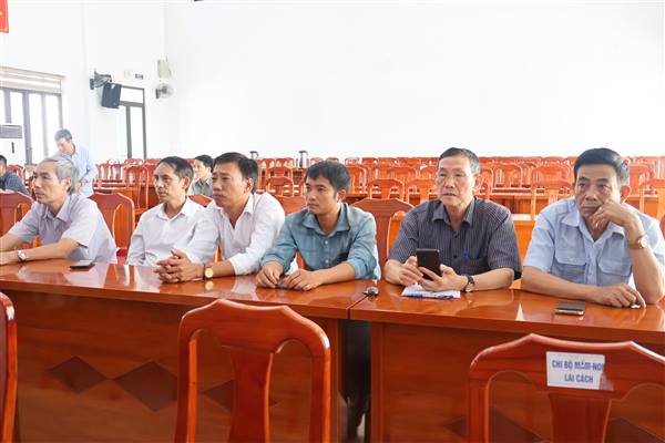 Phường Việt Hòa tham dự hội nghị trực tuyến cập nhật kiến thức quy định mới của pháp luật trong các lĩnh vực và bồi dưỡng nghiệp vụ công tác kiểm tra giám sát