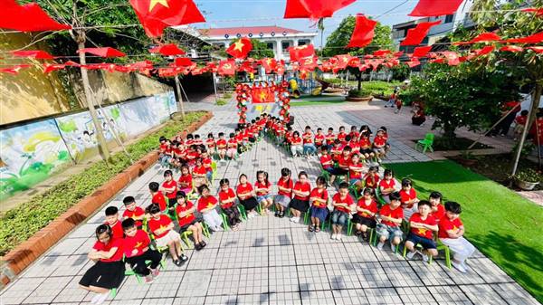 Trường Mầm non Việt Hòa chào mừng ngày giải phóng miền Nam thống nhất đất nước