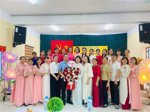 Trường Mầm non Việt Hòa ra mắt mô hình “Dân vận khéo” với chủ đề “Gắn kết phụ huynh cùng chuyển đổi số và xây dựng trường học hạnh phúc”.