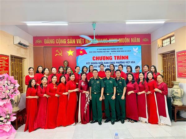 Chương trình kết nghĩa giữa Ban CHQS phường Việt Hòa với trường Mầm non Lai Cách