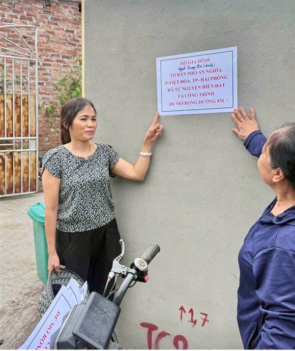 Tổ dân phố Nghĩa - phường Việt Hoà chung sức hiến đất, hiến công trình mở đường – lan tỏa sức mạnh đoàn kết từ cơ sở. 