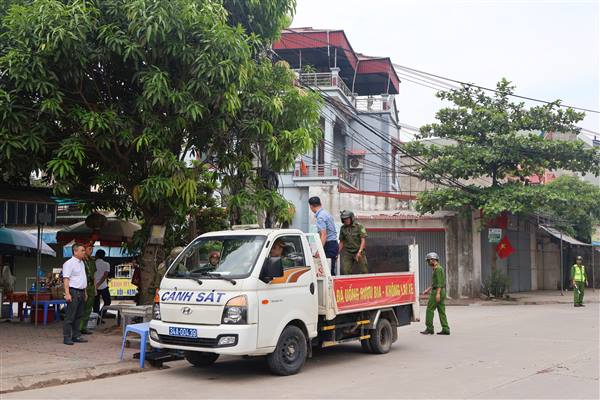 Phường việt hòa ra quân cao điểm bảo đảm trật tự đô thị, trật tự công cộng và an toàn giao thông