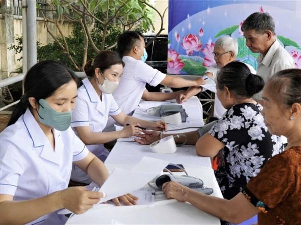 Tiếp tục triển khai khám sức khỏe định kỳ, sàng lọc một số bệnh thường gặp cho người cao tuổi năm 2026