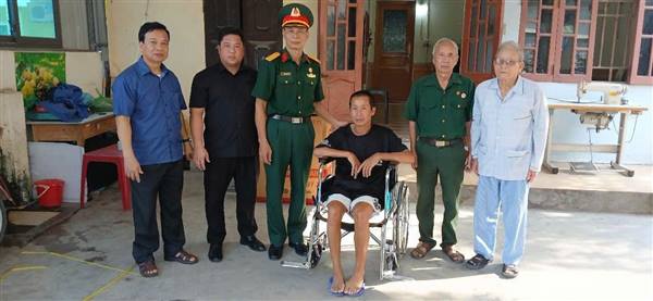 HỘI CỰU CHIẾN BINH PHỐI HỢP VỚI HỘI NẠN NHÂN DA CAM/DIOXIN
PHƯỜNG VIỆT HÒA THĂM, TẶNG QUÀ GIA ĐÌNH CHÍNH SÁCH NHÂN KỶ NIỆM 79 NĂM NGÀY THƯƠNG BINH - LIỆT SĨ (27/7/1947 - 27/7/2026) 