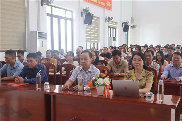HỘI NGHỊ TRỰC TUYẾN TẬP HUẤN TRIỂN KHAI THỦ TỤC HÀNH CHÍNH CỦA ĐẢNG TRÊN MÔI TRƯỜNG ĐIỆN TỬ