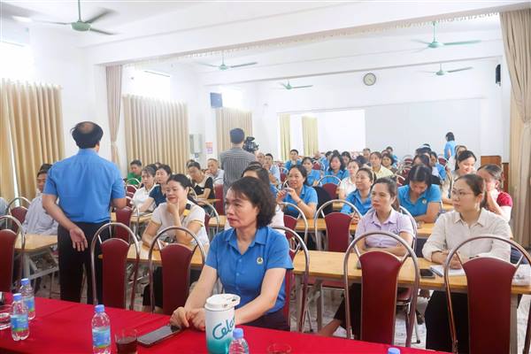 Công đoàn phường Việt Hòa tổ chức tập huấn kỹ năng thương lượng, ký kết thỏa ước lao động tập thể