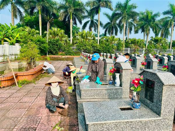 Phường Việt Hòa tổ chức ra quân dọn dẹp vệ sinh môi trường, chỉnh trang cảnh quan Nghĩa trang Liệt sĩ 