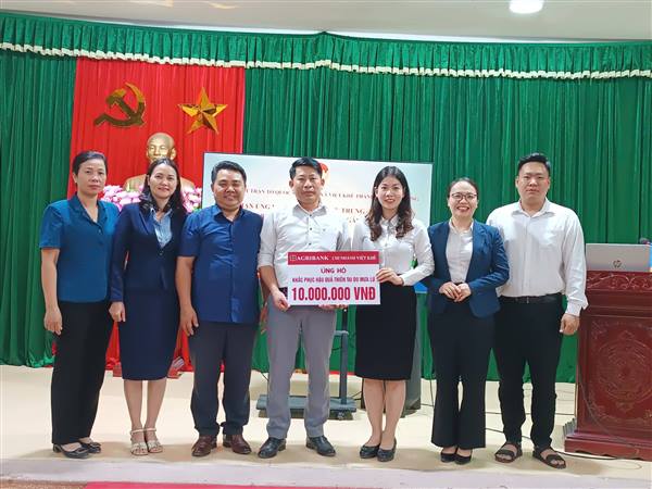 UBMTTQ VIỆT NAM XÃ VIỆT KHÊ TIẾP NHẬN ỦNG HỘ ĐỒNG BÀO MIỀN TRUNG – TÂY NGUYÊN BỊ THIỆT HẠI DO MƯA LŨ