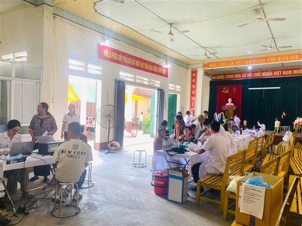 XÃ VIỆT KHÊ TRIỂN KHAI KHÁM SỨC KHỎE ĐỊNH KỲ CHO NHÂN DÂN TẠI CÁC THÔN