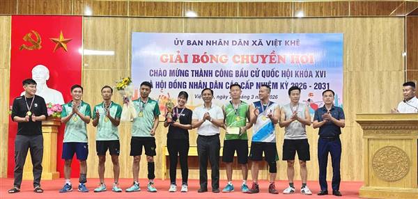 SÔI NỔI GIẢI BÓNG CHUYỀN HƠI CHÀO MỪNG THÀNH CÔNG CUỘC BẦU CỬ QUỐC HỘI KHÓA XVI VÀ HĐND CÁC CẤP NHIỆM KỲ 2026–2031 TẠI XÃ VIỆT KHÊ