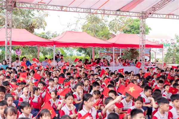 Sáng ngày 24/4/2026, Liên đội Trường Tiểu học Kỳ Sơn đã tổ chức thành công chuyên đề  “Thiếu nhi với chuyển đổi số – STEM – Kết nối tương lai” 