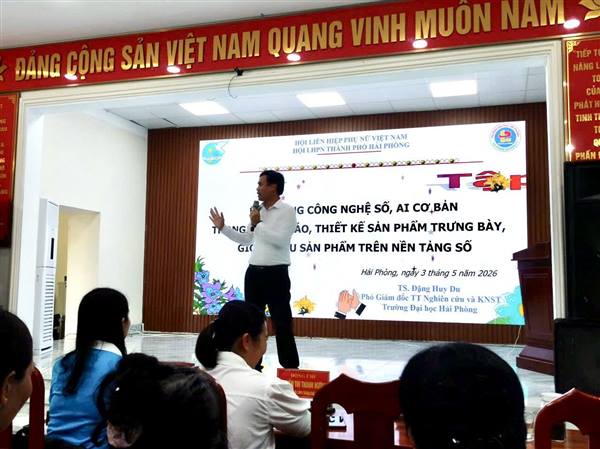 PHỤ NỮ VIỆT KHÊ TIẾP CẬN CÔNG NGHỆ SỐ, AI ĐỂ NÂNG CAO HIỆU QUẢ QUẢNG BÁ SẢN PHẨM TRONG THỜI ĐẠI SỐ