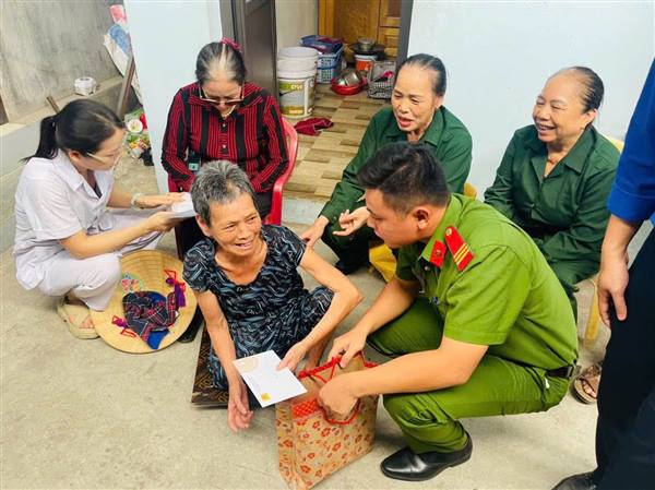 TUỔI TRẺ VIỆT KHÊ THIẾT THỰC TRI ÂN CỰU THANH NIÊN XUNG PHONG NHÂN KỶ NIỆM 79 NĂM NGÀY THƯƠNG BINH - LIỆT SĨ (27/7/1947 - 27/7/2026) 