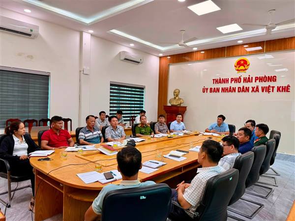 UBND xã Việt Khê tổ chức họp xin ý kiến tham gia Kế hoạch cưỡng chế buộc thực hiện biện pháp khắc phục hậu quả trong lĩnh vực đất đai