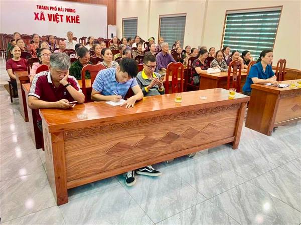 Hội Nông dân xã Việt Khê phối hợp với Công ty Cổ phần Tư Nông nghiệp và Xây dựng Hải Phong tổ chức Hội nghị tuyên truyền, tập huấn kỹ thuật chăm sóc lúa và cây ăn quả 