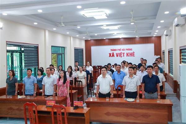 XÃ VIỆT KHÊ TỔ CHỨC LỄ CHÀO CỜ VÀ SINH HOẠT DƯỚI CỜ THÁNG 8 NĂM 2026