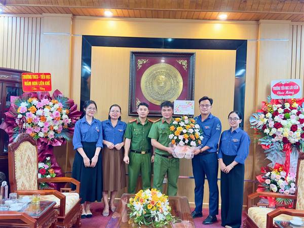 TUỔI TRẺ VIỆT KHÊ – GỬI TRỌN NIỀM TIN, TRI ÂN NGƯỜI CHIẾN SĨ CÔNG AN NHÂN NGÀY 19/8