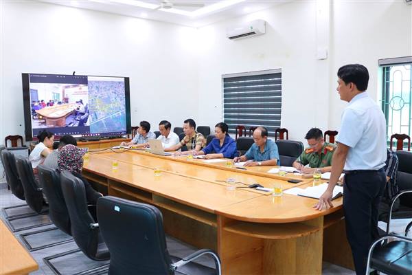 UBND XÃ VIỆT KHÊ TỔ CHỨC HỘI NGHỊ ĐỐI THOẠI, TUYÊN TRUYỀN, VẬN ĐỘNG CÁC HỘ DÂN VI PHẠM HÀNH CHÍNH TRONG LĨNH VỰC ĐẤT ĐAI