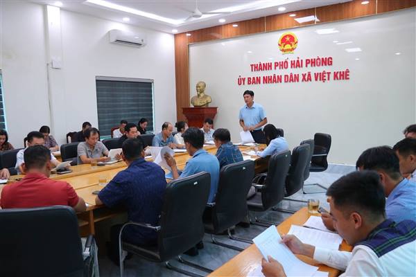 XÃ VIỆT KHÊ TRIỂN KHAI CÔNG TÁC PHÂN LOẠI, THU GOM, VẬN CHUYỂN, XỬ LÝ CHẤT THẢI RẮN VÀ QUẢN LÝ NGHĨA TRANG NHÂN DÂN
