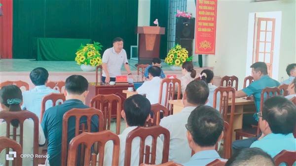 Sáng 20/7 Tại Nhà văn hóa xã Vĩnh Am, UBND xã tổ chức Họp khẩn triển khai công tác phòng chống cơn bão số 3 Wipha năm 2025. Dự và chỉ đạo Đồng chí Trần văn Khánh - Phó bí thư thường trực Đảng ủy xã; Đồng chí Ngô Trung Kiên- Phó bí thư Đảng ủy - Chủ tịch UBND xã; Các Đồng chí Phó chủ tịch UBND UBND xã; Các đồng chí Chánh, Phó Chánh Văn phòng Đảng ủy; Các Đồng chí trong Ban chỉ huy phòng chống thiên tai và tìm kiếm cứu nạn và phòng thủ dân sự theo quyết định số 52/QĐ-UBND;Chuyên viên Phòng Văn hóa- Xã hội, Phòng Kinh tế; Văn phòng HĐND và UBND xã. Để ứng phó kịp thời với cơn bão số UBND xã lập 5 đoàn Kiểm tra chỉ đạo công tác phòng chống cơn bão số 3. Mỗi Đoàn chỉ đạo tại 1 xã cũ tương ứng 5 xã cũ trên địa bàn xã Vĩnh Am.