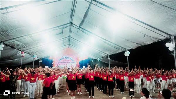🎉🎉🎉Trong không khí phấn khởi của nhân dân xã Vĩnh Am chào mừng 80 năm Quốc khánh Nước Cộng hòa xã hội chủ nghĩa Việt Nam (2/9/1945 -2/9/2025), chiều nay 31/8, bà con nhân dân xã Vĩnh Am vinh dự được nhận quà của Chính phủ.