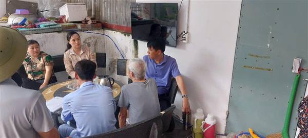 THỰC HIỆN MÔ HÌNH “CHÍNH QUYỀN THÂN THIỆN VÌ NHÂN DÂN PHỤC VỤ”
