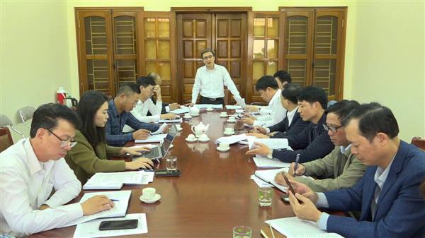 THƯỜNG TRỰC HĐND XÃ VĨNH BẢO TỔ CHỨC PHIÊN HỌP THƯỜNG KỲ THÁNG 11 NĂM 2025