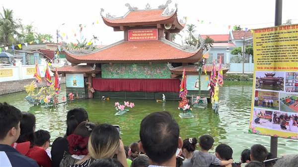 XÃ VĨNH BẢO: KHAI MẠC LỄ HỘI TRUYỀN THỐNG LÀNG VĂN HÓA NHÂN MỤC GẮN VỚI QUẢNG BÁ DI SẢN VĂN HÓA PHI VẬT THỂ QUỐC GIA MÚA RỐI NƯỚC NHÂN HÒA