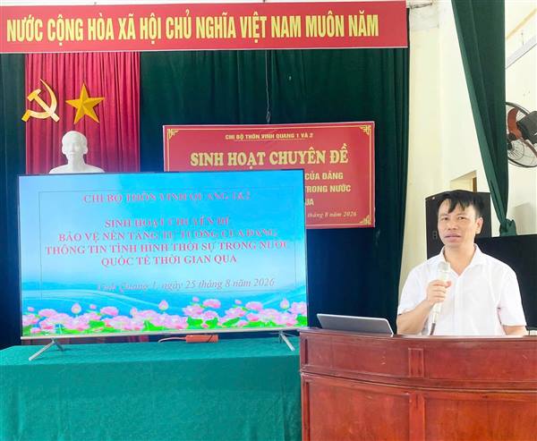 Tổ chức sinh hoạt chuyên đề “Bảo vệ nền tảng tư tưởng của Đảng, đấu tranh phản bác các quan điểm sai trái, thù địch trong tình hình mới” tại Chi bộ thôn