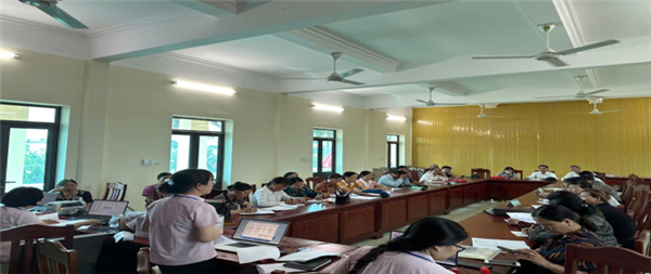 Phòng giao dịch NHCSXH Vĩnh Bảo đẩy mạnh công tác tuyên truyền và thực hiện huy động tiền gửi tiết kiệm tại trụ sở PGD và các điểm Giao dịch xã.