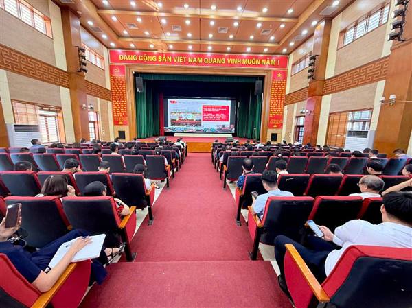 ĐẢNG BỘ XÃ VĨNH BẢO DỰ HỘI NGHỊ TRỰC TUYẾN NGHIÊN CỨU, HỌC TẬP, QUÁN TRIỆT VÀ TRIỂN KHAI THỰC HIỆN MỘT SỐ NGHỊ QUYẾT, CHỈ THỊ CỦA BỘ CHÍNH TRỊ DO TRUNG ƯƠNG TỔ CHỨC