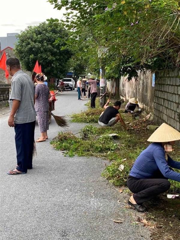 CÁN BỘ VÀ NHÂN DÂN XÃ VĨNH BẢO ĐỒNG LOẠT RA QUÂN VỆ SINH MÔI TRƯỜNG CHÀO MỪNG QUỐC KHÁNH 2/9
