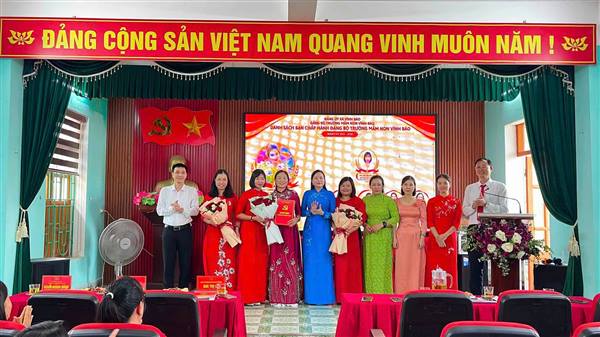 ĐẢNG ỦY XÃ VĨNH BẢO CÔNG BỐ QUYẾT ĐỊNH THÀNH LẬP ĐẢNG BỘ TRƯỜNG MẦM NON VĨNH BẢO