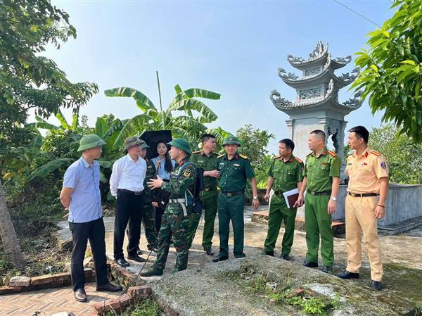 XÃ VĨNH BẢO PHỐI HỢP TRIỂN KHAI ĐỢT KHẢO SÁT THỰC ĐỊA, TỔ CHỨC SỬ DỤNG THIẾT BỊ RADAR XUYÊN ĐẤT XÁC ĐỊNH VỊ TRÍ MỘ TẬP THỂ KHU VỰC MẢ CHÌA, THÔN MAI SƠN, XÃ VĨNH BẢO