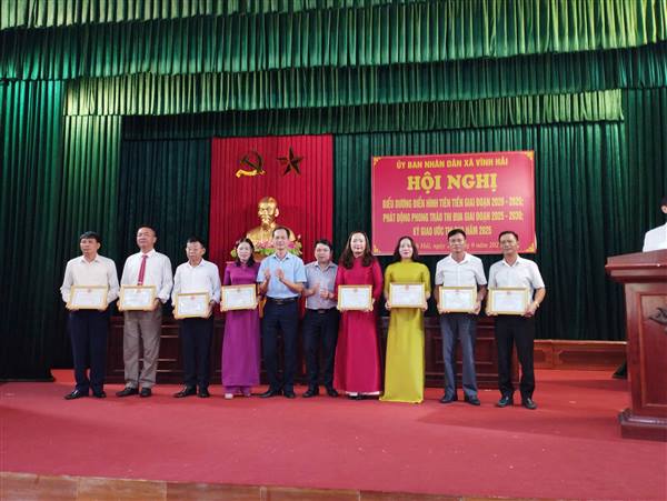 Hội nghị biểu dương điển hình tiên tiến giai đoạn 2020-2025