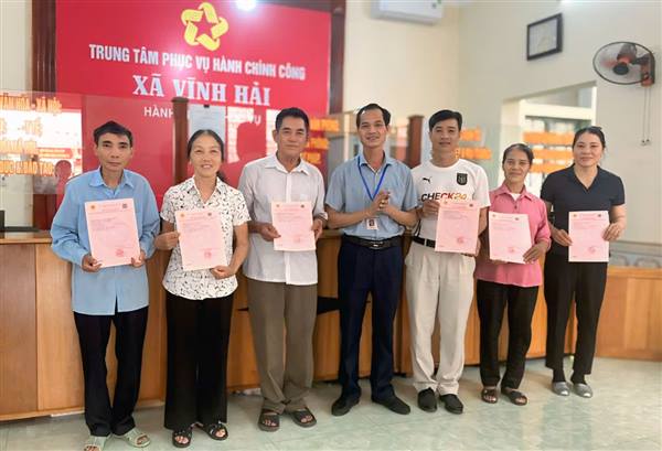 Xã Vĩnh Hải tháo gỡ khó khăn trong cấp Giấy chứng nhận quyền sử dụng đất lần đầu cho Nhân dân