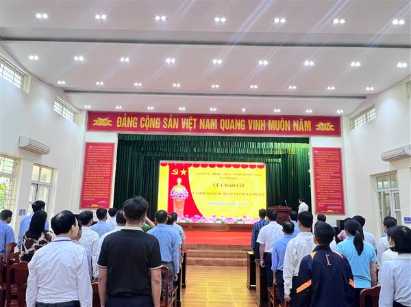 TIN BÀI: LỄ CHÀO CỜ THÁNG 5 NĂM 2026 VÀ SINH HOẠT DƯỚI CỜ  XÃ VĨNH HẢI