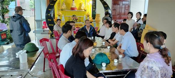 LÃNH ĐẠO XÃ VĨNH HẢI THĂM HỎI, ĐỘNG VIÊN GIA ĐÌNH CÓ HAI VỢ CHỒNG TỬ VONG DO TAI NẠN RỦI RO