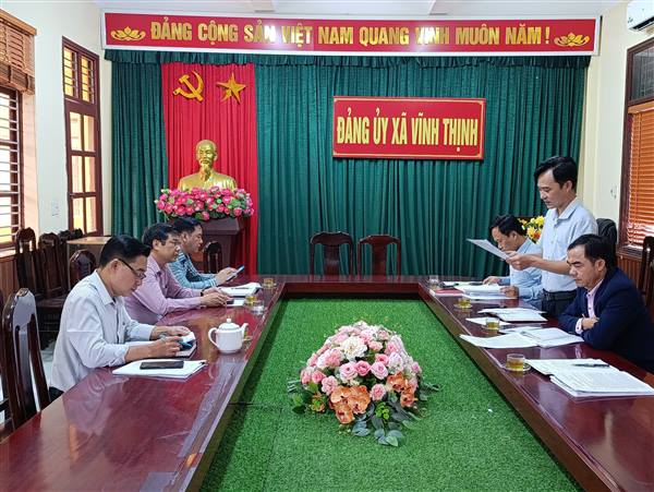 THƯỜNG TRỰC HĐND XÃ VĨNH THỊNH TỔ CHỨC KIỂM ĐIỂM, TỰ ĐÁNH GIÁ, XẾP LOẠI CHẤT LƯỢNG NĂM 2025