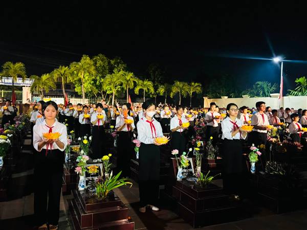 XÃ VĨNH THỊNH TỔ CHỨC LỄ THẮP NẾN TRI ÂN NHÂN KỶ NIỆM 79 NĂM NGÀY THƯƠNG BINH - LIỆT SĨ (27/7/1947 - 27/7/2026)