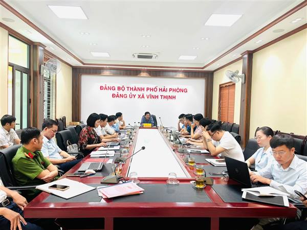 ĐOÀN KIỂM TRA THÀNH ỦY LÀM VIỆC VỚI ĐẢNG ỦY XÃ VĨNH THỊNH VỀ CÔNG TÁC LÃNH ĐẠO THỰC HIỆN NGHỊ QUYẾT VỀ KHOA HỌC, CÔNG NGHỆ VÀ GIÁO DỤC