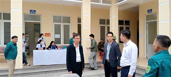 Hội đồng nghĩa vụ quân sự xã Vĩnh Thuận tổ chức khám sơ tuyển sức khỏe nghĩa vụ quân sự cho nam thanh niên trong độ tuổi nhập ngũ năm 2026.