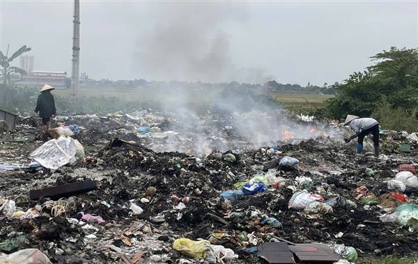 Đốt rác thải không đúng quy định - Mối nguy hại đối với môi trường và sức khỏe cộng đồng